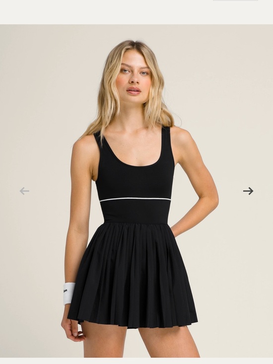 Wilson Dresses & Skirts - Black Scoop Neck Tennis Dress with Contrast Waist NWT
